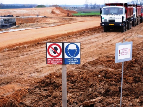 Resort dopravy úspěšně čerpal prostředky na infrastrukturu, foto Praha Press Resort dopravy úspěšně čerpal prostředky na infrastrukturu, foto Praha Press
