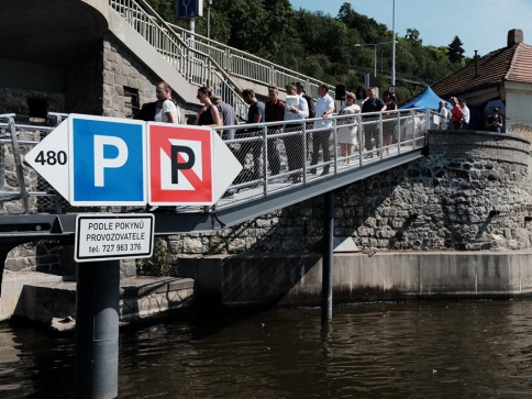 Přístaviště lodí u nábřeží Edvarda Beneše je bezpečnější, foto MD ČR Přístaviště lodí u nábřeží Edvarda Beneše je bezpečnější, foto MD ČR