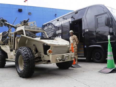 Milovníky zbraní zaujme veletrh EXPODEFENSA, foto: EXPODEFENSA Milovníky zbraní zaujme veletrh EXPODEFENSA, foto: EXPODEFENSA