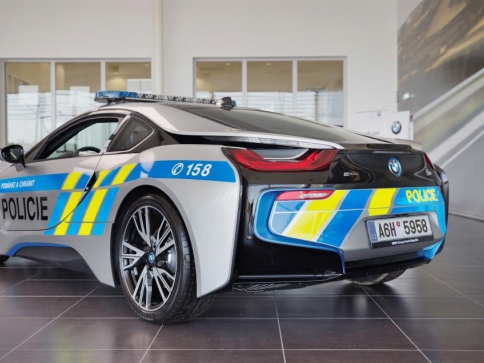 Policie ČR pokračuje v testování BMW i8. Foto: BMW Group Policie ČR pokračuje v testování BMW i8. Foto: BMW Group