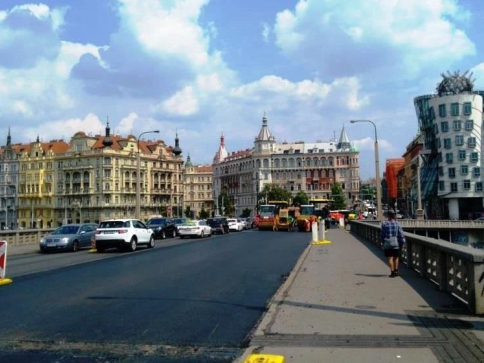 Plně průjezdný Jiráskův most, foto: Technická správa komunikací hl. m. Prahy, a.s. Plně průjezdný Jiráskův most, foto: Technická správa komunikací hl. m. Prahy, a.s.