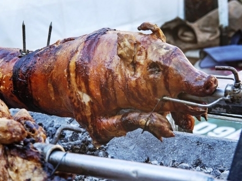 Vepřové hody na Smíchovské náplavce potěší jedlíky Vepřové hody na Smíchovské náplavce potěší jedlíky