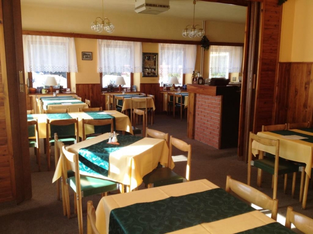 Restaurace v Hotelu Adria, foto Hotel Adria