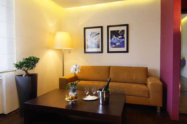 Spa hotel Lanterna nabízí ubytování v moderních a nadstandardně vybavených pokojích. Spa hotel Lanterna disponuje kapacitou 49 dvoulůžkových pokojů, tedy 98 lůžek. Foto Resort Valachy