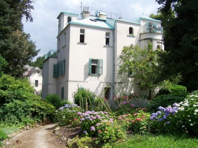 Na zámku v Roztokách byla zahájena výstava nazvaná Dobřichovické vily – sídla pražské honorace, foto NPÚ