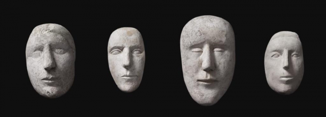 Plastika hlavy, kterou umístil do jeho jádra, je v zásadě autoportrétem autora, je ale také tváří smrti. Foto © 2015, Národní galerie v Praze 