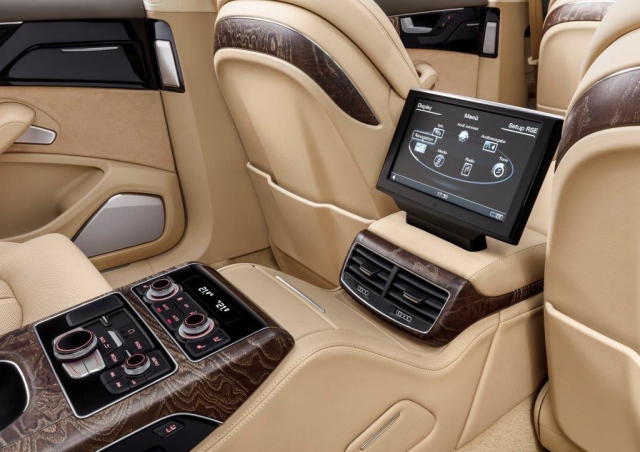 Limuzína pro splnění snů o komfortu: Audi A8 L extended. Foto Audi