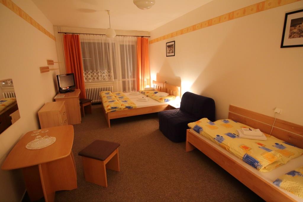 Tříhvězdičkový horský hotel Andromeda nabízí stylové ubytování na Ramzové v Jeseníkách o kapacitě 55 lůžek ve 2, 3, 4 lůžkových pokojích a apartmá. Foto hotel Andromeda