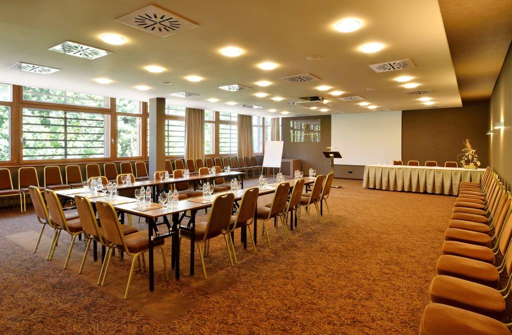 Lacus Pelso Conference Room - Kongresy, konference, firemní akce v Hotelu Silverine Lake Resort  