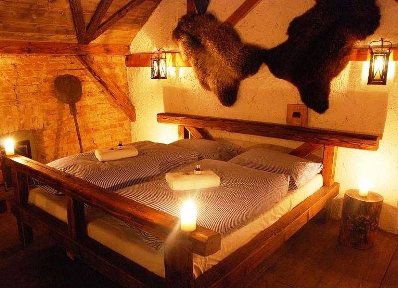 Středověký hotel Dětenice – ubytování, foto Zámecký resort Dětenice