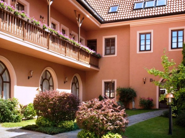 Čtyřhvězdičkový Hotel Octárna se nachází v centru historického města Kroměříž v blízkosti kroměřížského zámku. 