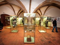 Hlavní část výstavy v Kaňkově sále, foto Východočeské muzeum v Pardubicích    