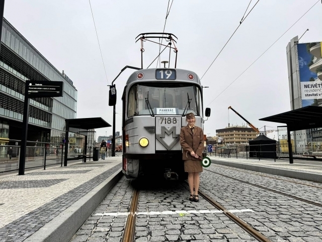 Tramvaje jezdí z náměstí Hrdinů až před OC Arkády Pankrác/ ÚMČ Praha 4