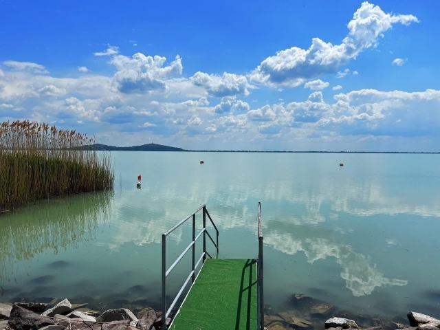 Vyzkoušejte Balaton. Zábava a odpočinek v Badacsony Camping****