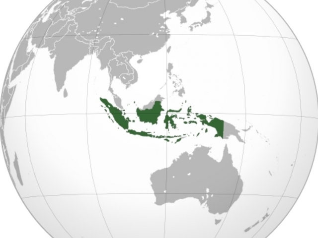 Indonesia_(orthographic_projection).svg/ wikimedia.org