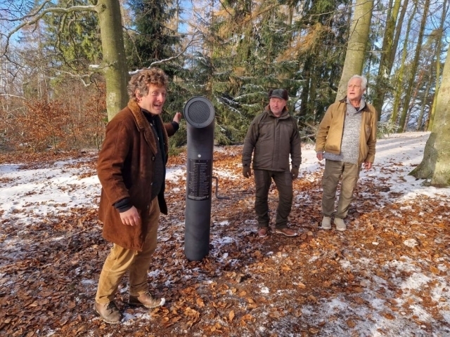 Poesiomat/Lesy ČR Poesiomat/Lesy ČR