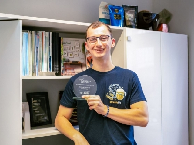 GMO kvasinky místo chmele/ VŠCHT Praha