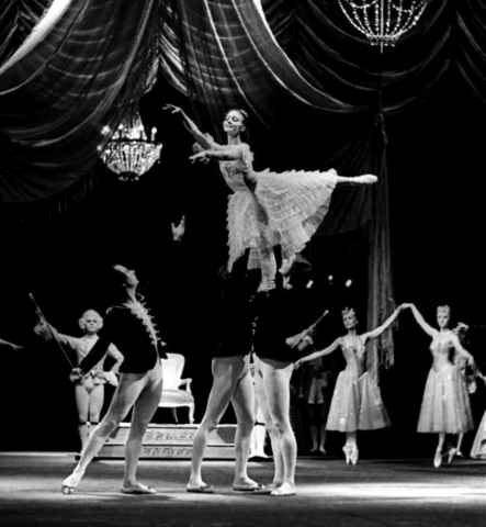 Primabalerína Hana Vláčilová slaví životní jubileum/Národní divadlo Primabalerína Hana Vláčilová slaví životní jubileum/Národní divadlo