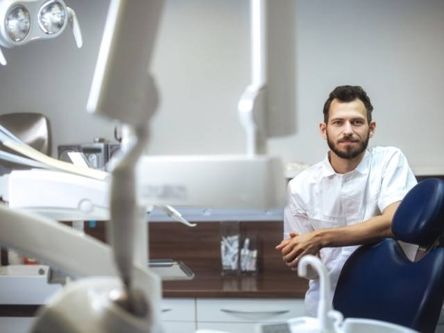 Zubní lékař, lektor a výzkumník Filip Hromčík z Fakultní nemocnice u sv. Anny v Brně