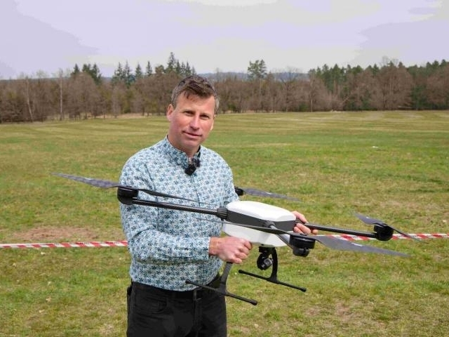 Od bezpečnosti po rojovou inteligenci/ ČVUT Od bezpečnosti po rojovou inteligenci/ ČVUT