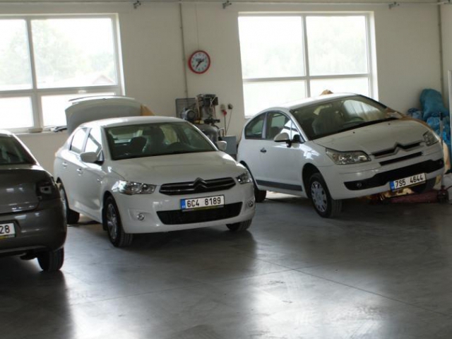 Automobil bez filtru pevných částic nesmí na komunikace, foto Praha Press