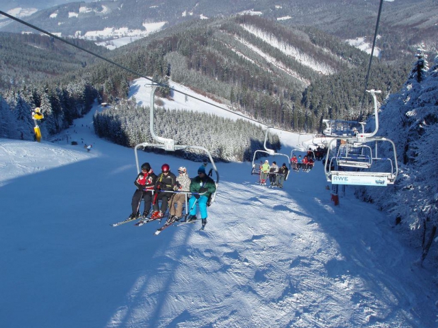 Šest valašských ski areálů nabídne od letošní zimy společný skipas. Ski centrum Kohútka, foto Resort Valachy