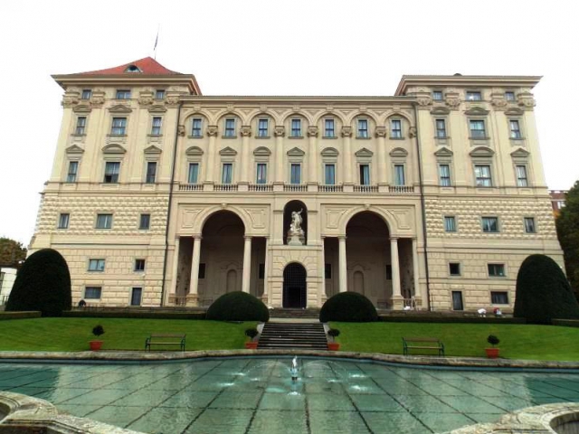 Černínský palác s novou fasádou, blíží se komentovaná prohlídka, foto NPÚ