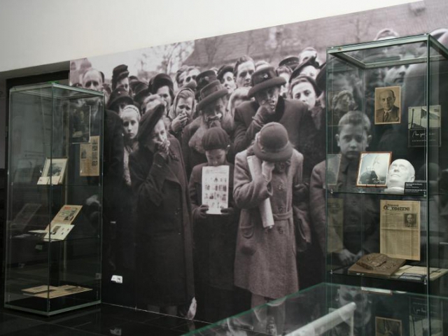 Pohled do výstavy Slavné pohřby, foto Národní muzeum
