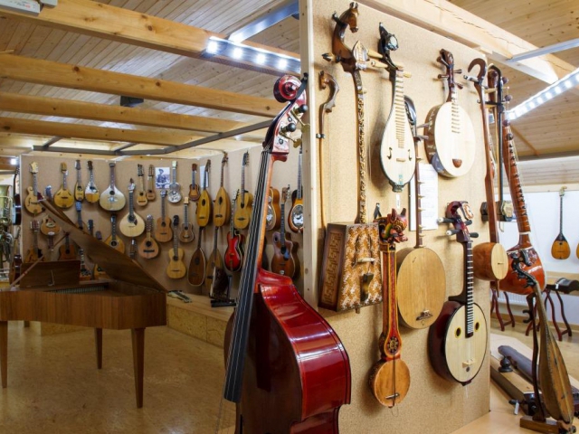 Zavítejte do Ostružné v Jeseníkách, čeká na vás 600 hudebních nástrojů z celého světa 