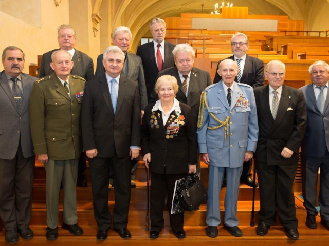 Předseda Senátu Milan Štěch ocenil válečné veterány, foto Senát PČR