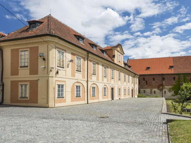 Zpřístupněné zahrady Anežského kláštera nabízí nový prohlídkový okruh. Foto Národní galerie