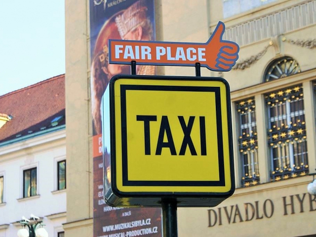 Postihy za nelegální taxislužbu a porušování pravidel se zpřísní. Foto Praha Press