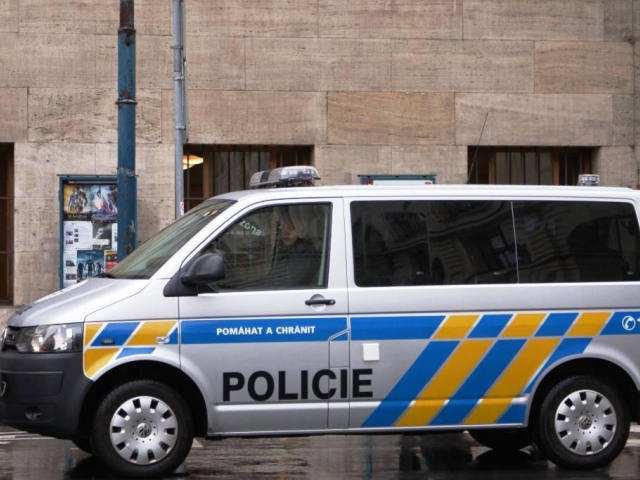 Policie řeší případ zákaznice, kterou uzamkl taxikář v autě. Foto Praha Press