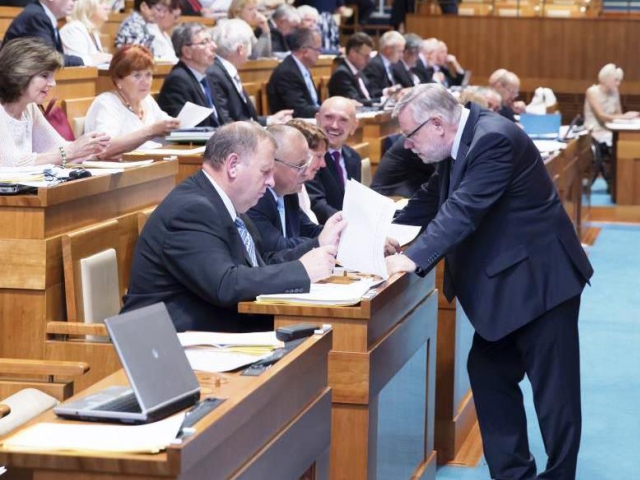 Senát projedná v polovině srpna další návrhy zákonů, foto Senát PČR