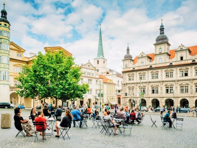 Pražské židle & stolky, město se otevírá lidem, foto IPR Praha