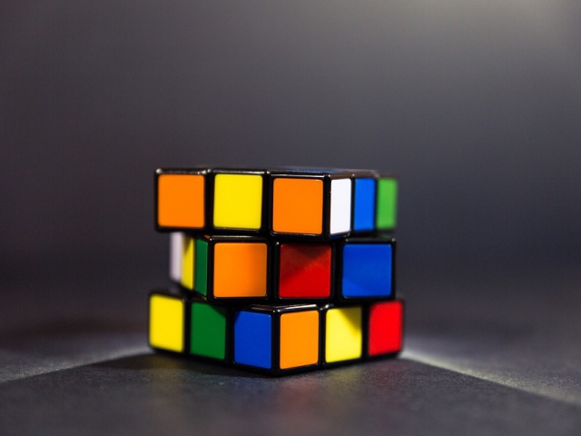 Překonáte konkurenci ve skládání Rubikovy kostky na mezinárodní soutěži? Foto pixabay.com