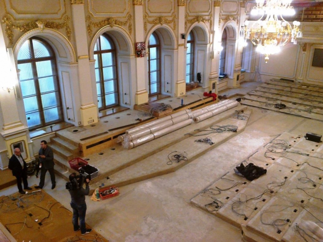Probíhá rekonstrukce hlavního jednacího sálu Sněmovny, foto Parlament ČR
