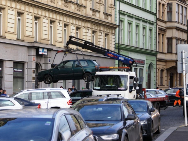 Sankce za vydávání doporučených cen odtahových služeb. Foto Praha Press