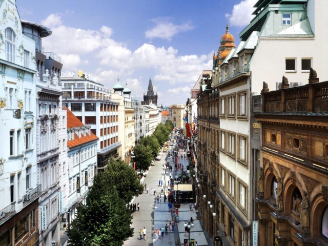 Mezi nejdražší ulice České republiky patří ulice Na Příkopě a ulice Pařížská. Foto Cushman & Wakefield