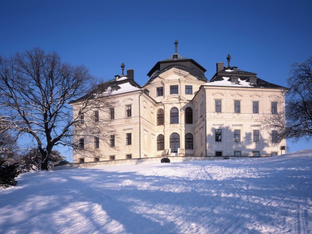 Prožijte tradiční přípravy na Vánoce na zámku Karlova Koruna 