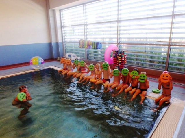 Naplánujte dětem jarní plavecký kemp