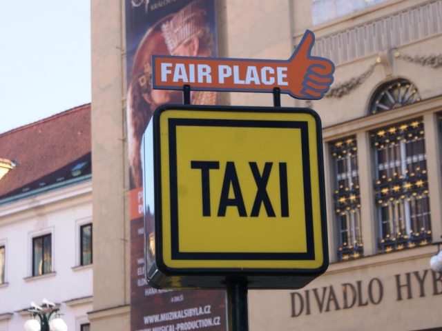 Uber je taxislužba a musí mít licenci, foto: Praha Press