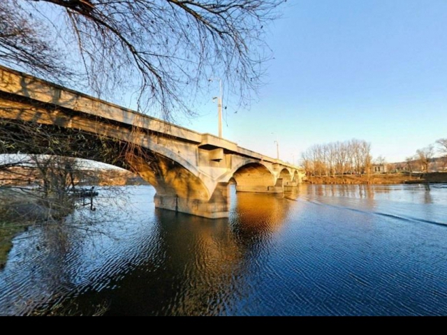 Práce na odstranění havarijního stavu Libeňského mostu se rozeběhnou do dvou dnů. Foto virtualni.praha.eu