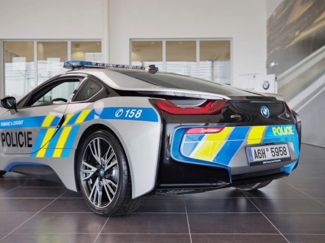 Policie ČR pokračuje v testování BMW i8. Foto: BMW Group