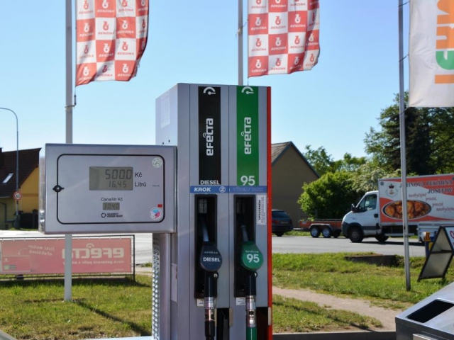 Pravidelné kontroly kvality pohonných hmot chrání spotřebitele, ilustrační foto: Praha Press