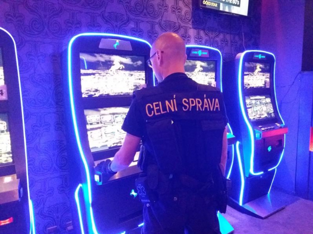 Kontroly nelegálního hazardu v metropoli pokračují, foto: Celní úřad pro hl. m. Prahu