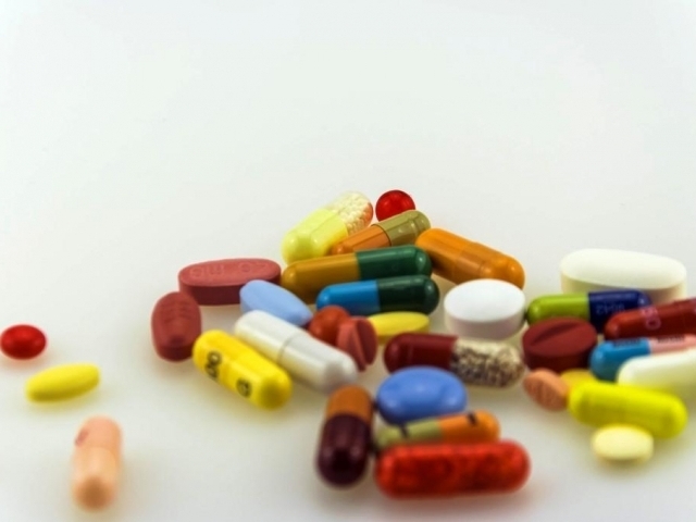 Další snižování a používání antibiotik je nutné