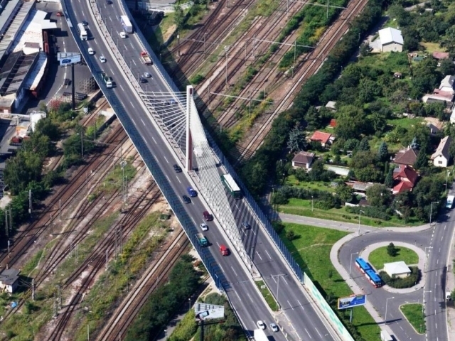 Pražané chtějí psát lanový most s velkým L, foto: TSK-Praha