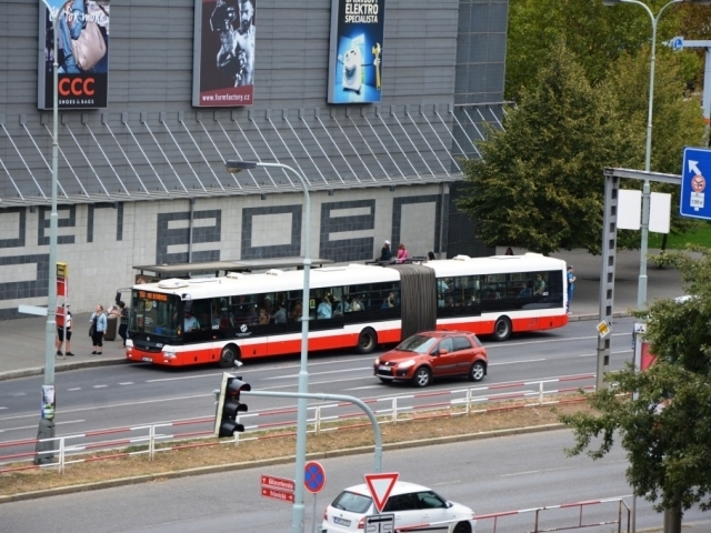 DPP pokračuje s dezinfekcí ozonem v autobusech, foto: Praha Press