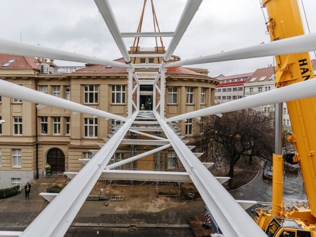 Můstky ze skla a oceli propojí historické budovy VŠCHT Praha, foto: VŠCHT